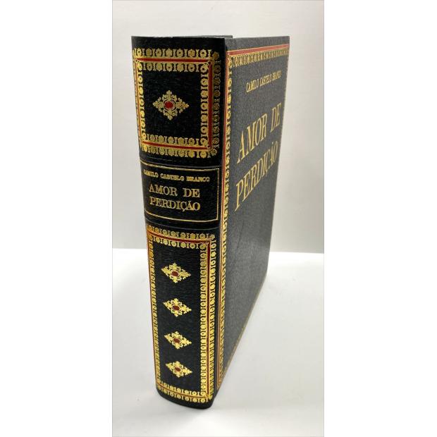 CASTELLO BRANCO, Camillo . - AMOR DE PERDIÇÃO. (Memórias duma familia). Reprodução fac-similada do manuscrito, em confronto com a edição crítica, segundo plano organizado e executado sob a direcção de Maximiano de Carvalho e Silva; estudo prévio histórico-literário de Aníbal Pinto de Castro. Real Gabinete Português de Leitura-Rio de Janeiro.