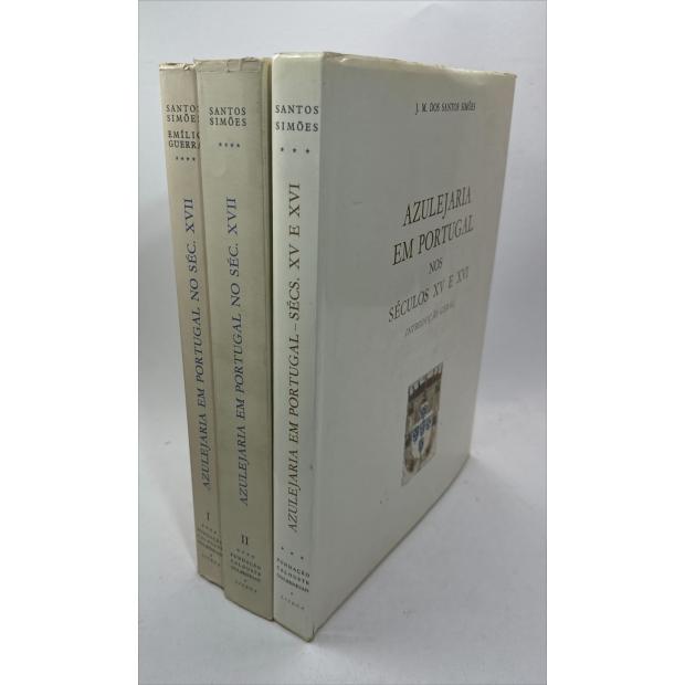 SIMÕES, J. M. dos Santos. - AZULEJARIA EM PORTUGAL NO SÉCULO XVII. Tomo I - Tipologia (e tomo II - Elenco). Desenhos e aguarelas de Emílio Guerra de Oliveira. Juntamos: AZULEJARIA EM PORTUGAL NOS SÉCULOS XV E XVI. Introdução geral. 2ª edição. 1990. 