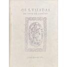 CAMÕES, Luis de. - OS LVSIADAS DE LVIS DE CAMÕES. Agora de nuovo impresso, com alguas Annotações, de diuersos Autores. (Vinheta decorativa).